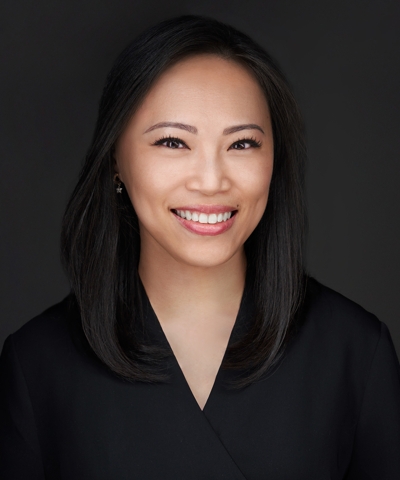 Alyssa Zárate, Art Director and Creative Operations Consultant, leading workshop presentation